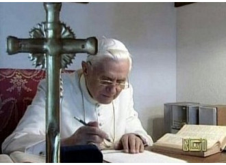 Benedetto XVI scrive a Odifreddi:
«La teologia è scienza, l'ateismo è fantascienza»